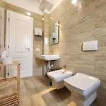 Toptani Deluxe Flat W 24h Check In Apartment Tirana