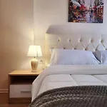Toptani Deluxe Flat W 24h Check In Apartment