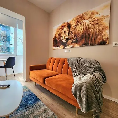 Toptani Deluxe Flat W 24h Check In Apartment *