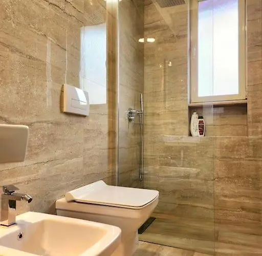 Toptani Deluxe Flat W 24h Check In