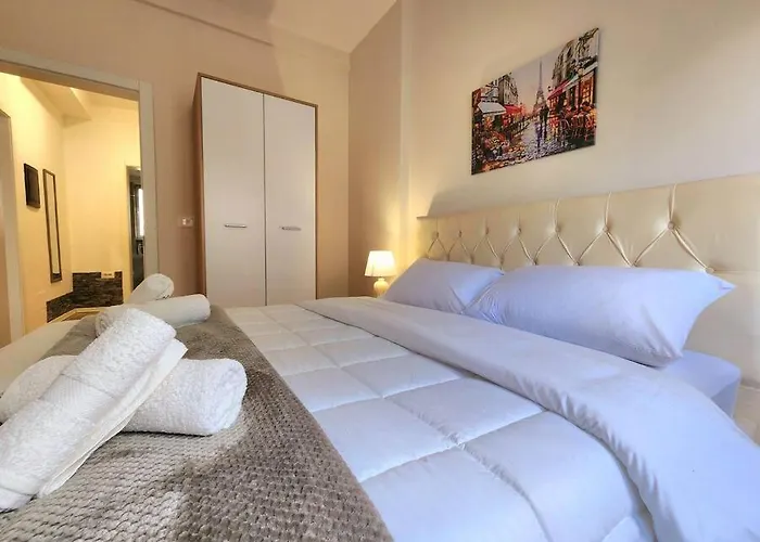 Toptani Deluxe Flat W 24h Check In Tirana