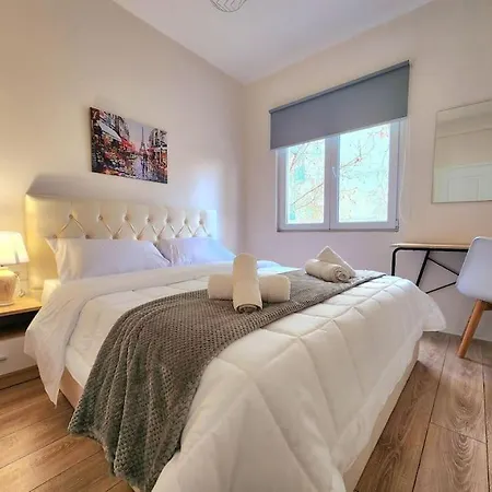 Toptani Deluxe Flat W 24h Check In Apartment Tirana