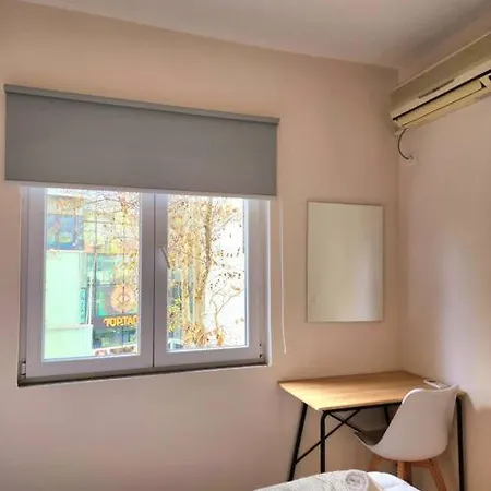 Toptani Deluxe Flat W 24h Check In Apartmán Tirana