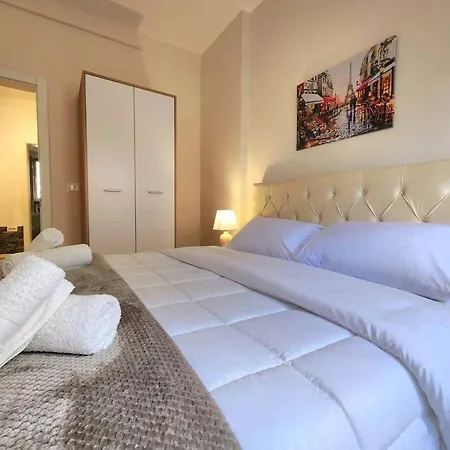 Toptani Deluxe Flat W 24h Check In Τίρανα